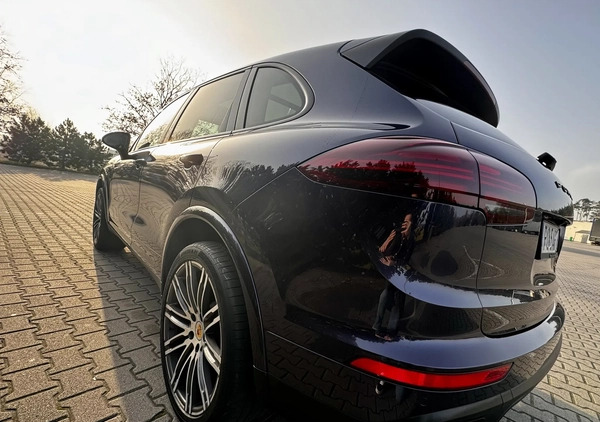 Porsche Cayenne cena 109000 przebieg: 380000, rok produkcji 2016 z Rogoźno małe 79
